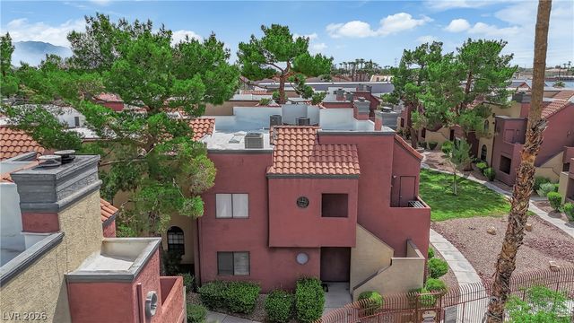 4050 Pacific Harbors Drive 124, Las Vegas, NV 89121