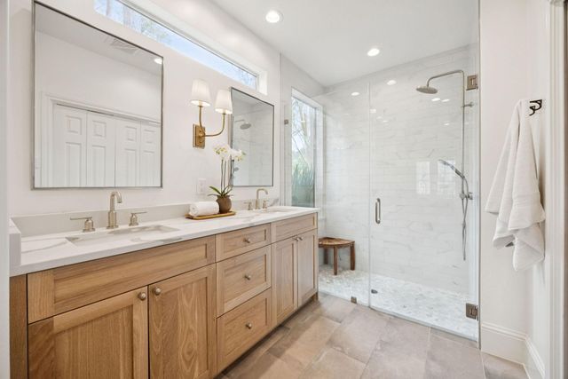 2 Thundercreek Place, Spring, TX 77381