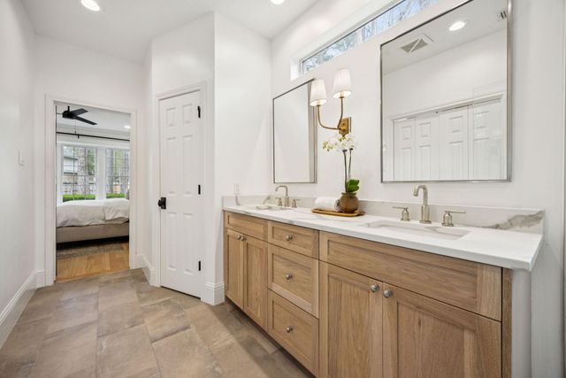 2 Thundercreek Place, Spring, TX 77381