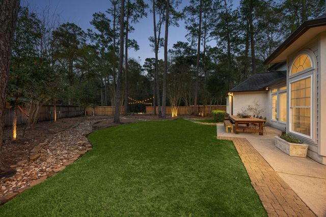 2 Thundercreek Place, Spring, TX 77381