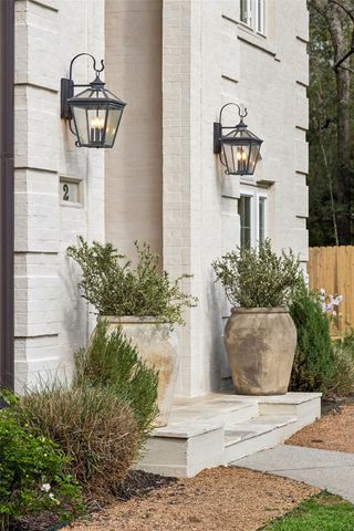 2 Thundercreek Place, Spring, TX 77381