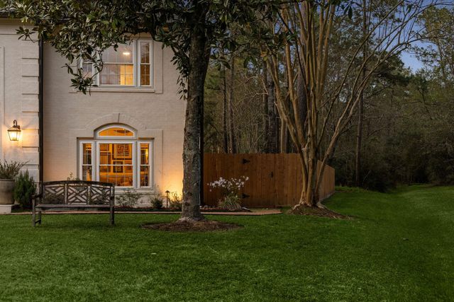 2 Thundercreek Place, Spring, TX 77381