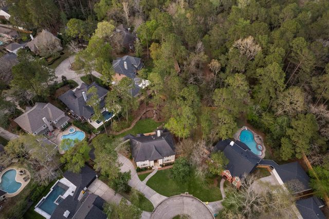 2 Thundercreek Place, Spring, TX 77381