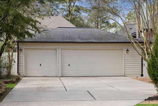 2 Thundercreek Place, Spring, TX 77381