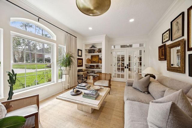 2 Thundercreek Place, Spring, TX 77381