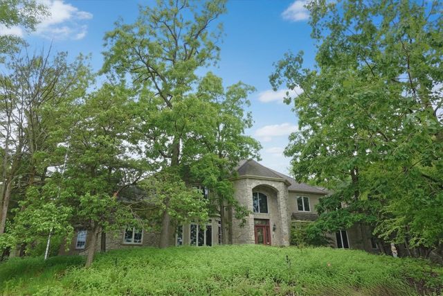 364 LEDGEWOOD DRIVE, Fond Du Lac, WI 54937