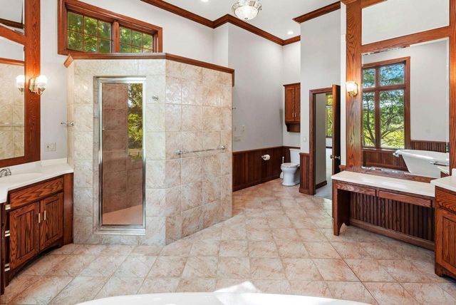 364 LEDGEWOOD DRIVE, Fond Du Lac, WI 54937
