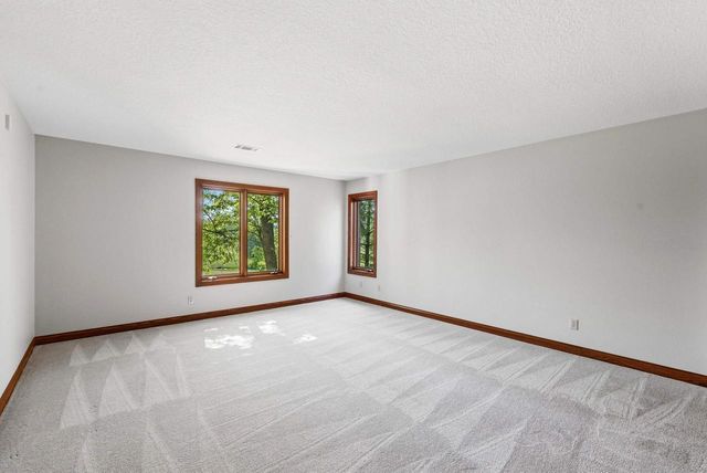 364 LEDGEWOOD DRIVE, Fond Du Lac, WI 54937