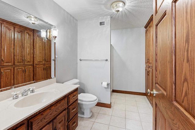 364 LEDGEWOOD DRIVE, Fond Du Lac, WI 54937