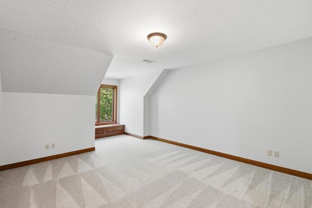364 LEDGEWOOD DRIVE, Fond Du Lac, WI 54937