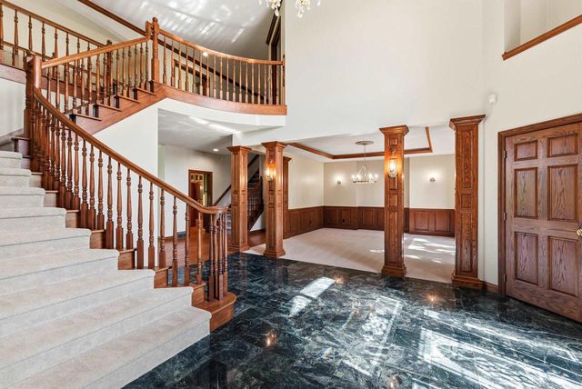 364 LEDGEWOOD DRIVE, Fond Du Lac, WI 54937
