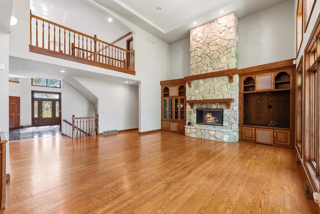 364 LEDGEWOOD DRIVE, Fond Du Lac, WI 54937