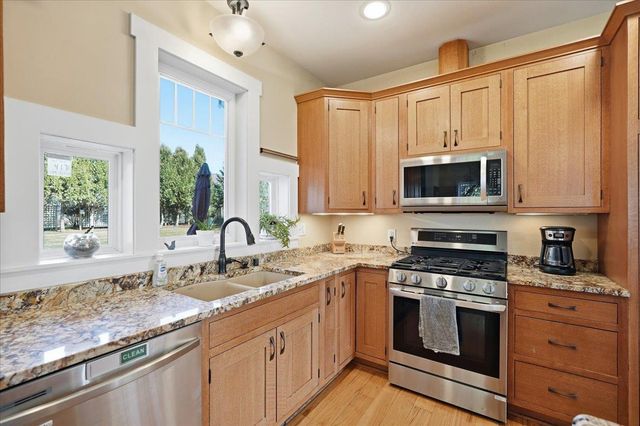 5226 Ninebark Drive, Fitchburg, WI 53711