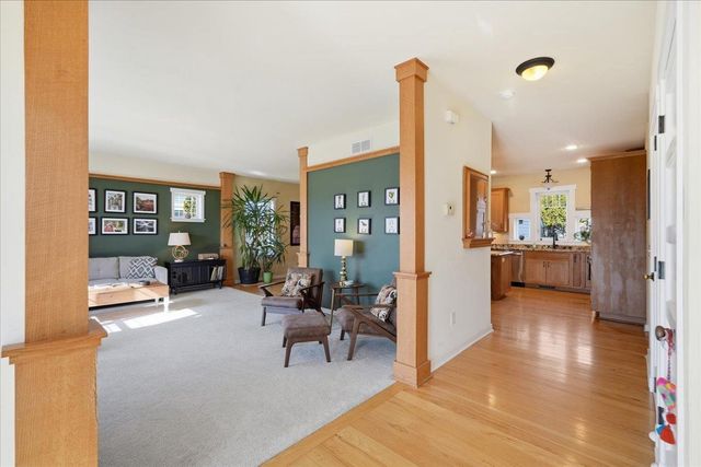 5226 Ninebark Drive, Fitchburg, WI 53711