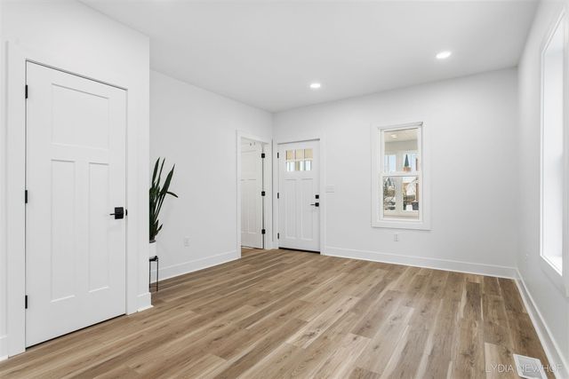 156 W 19th Street, Holland, MI 49423