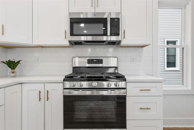 156 W 19th Street, Holland, MI 49423