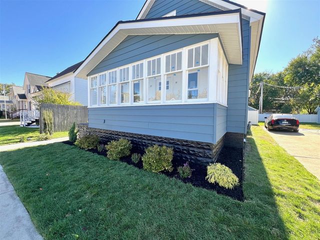 156 W 19th Street, Holland, MI 49423