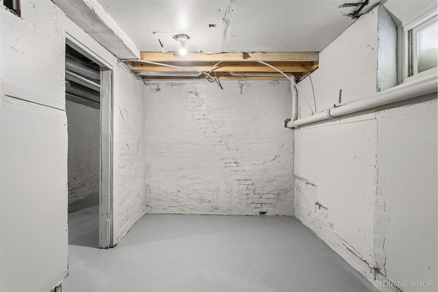 156 W 19th Street, Holland, MI 49423