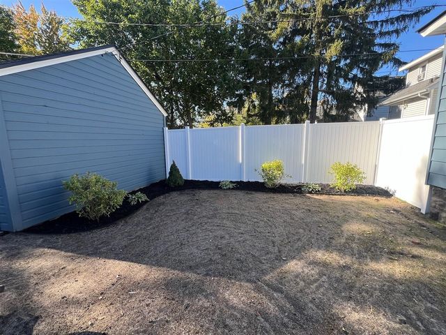 156 W 19th Street, Holland, MI 49423