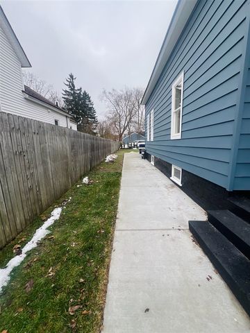 156 W 19th Street, Holland, MI 49423