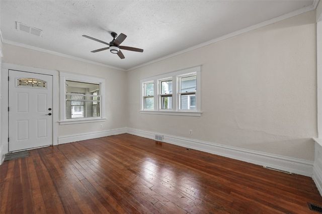 414 18th SE Street, Cedar Rapids, IA 52403