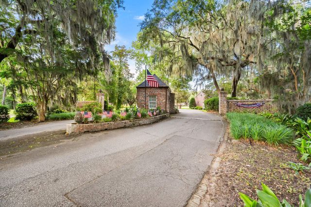 200 Joanna Gillard Ln., Georgetown, SC 29440
