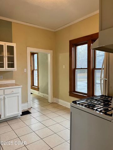 401 N Byers Avenue, Joplin, MO 64801