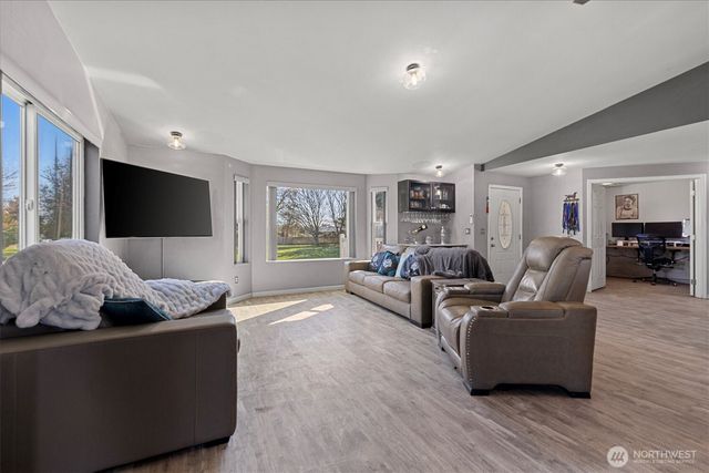 17771 Dunbar Road, Mount Vernon, WA 98273