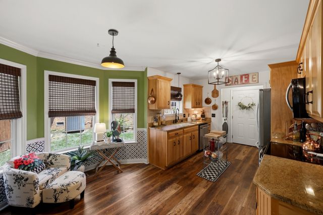 105 Wild Cherry Way, Frankfort, KY 40601