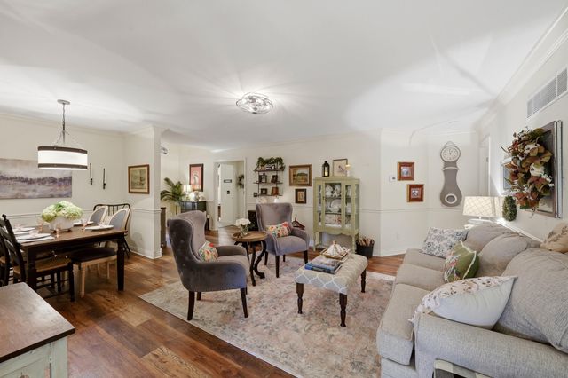105 Wild Cherry Way, Frankfort, KY 40601