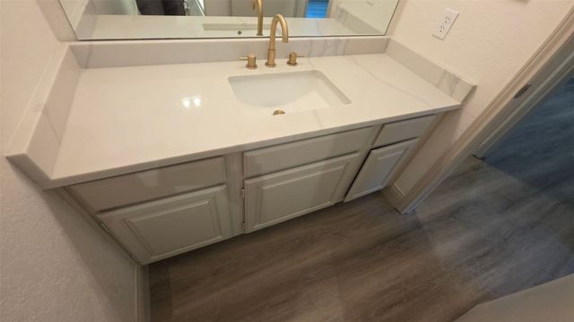 10016 Buffalo Grove Road, Fort Worth, TX 76108