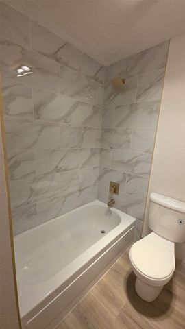 10016 Buffalo Grove Road, Fort Worth, TX 76108
