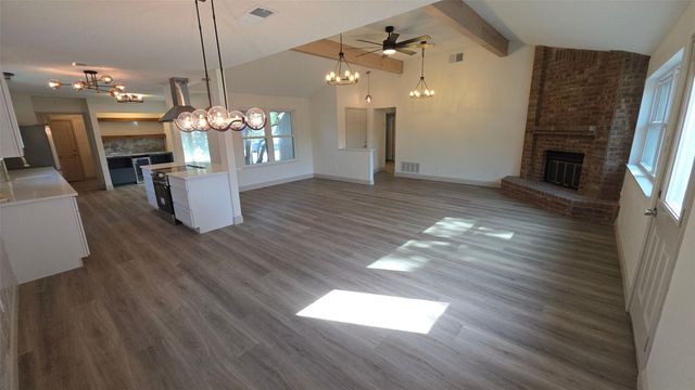 10016 Buffalo Grove Road, Fort Worth, TX 76108
