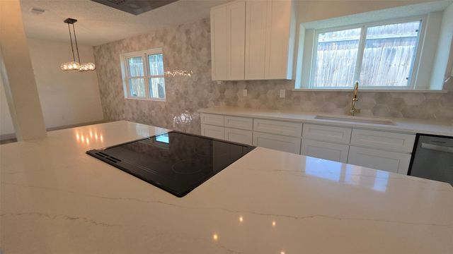 10016 Buffalo Grove Road, Fort Worth, TX 76108