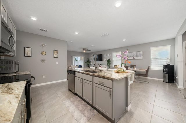 928 AUGUST SKY DRIVE, Deltona, FL 32738