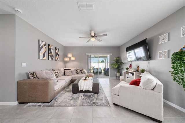 928 AUGUST SKY DRIVE, Deltona, FL 32738