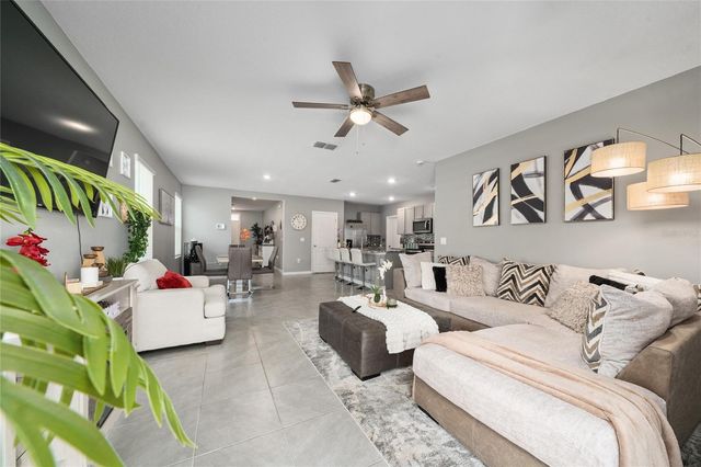 928 AUGUST SKY DRIVE, Deltona, FL 32738