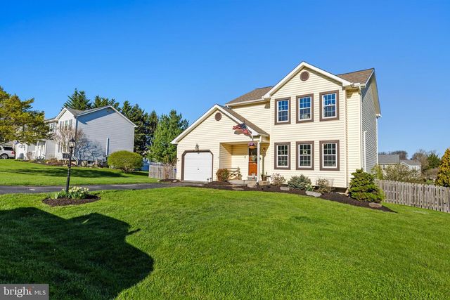 55 BRAKEMAN DR, Stewartstown, PA 17363