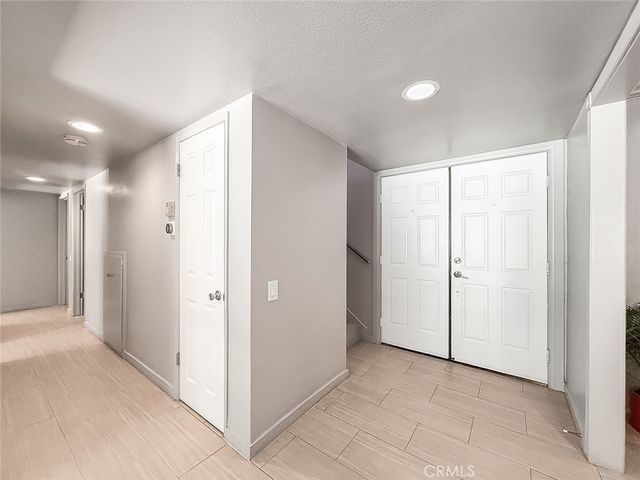 5856 Greenview Rd, Calabasas, CA 91302