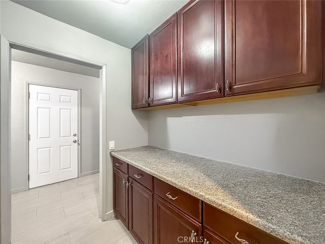 5856 Greenview Rd, Calabasas, CA 91302