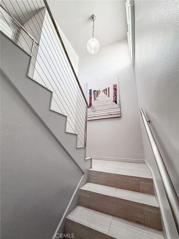 5856 Greenview Rd, Calabasas, CA 91302