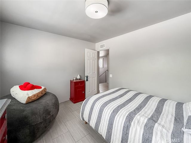 5856 Greenview Rd, Calabasas, CA 91302
