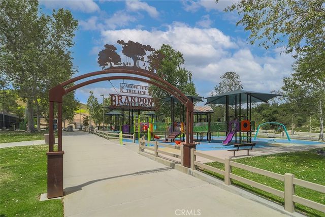 5856 Greenview Rd, Calabasas, CA 91302