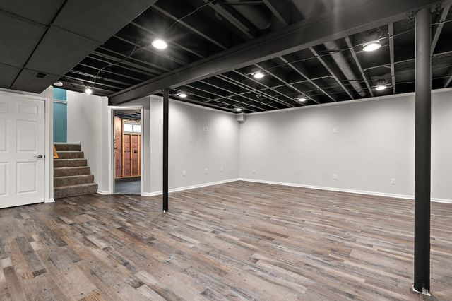 727 E 118th Avenue, Crown Point, IN 46307