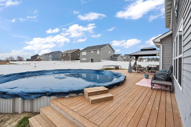 727 E 118th Avenue, Crown Point, IN 46307