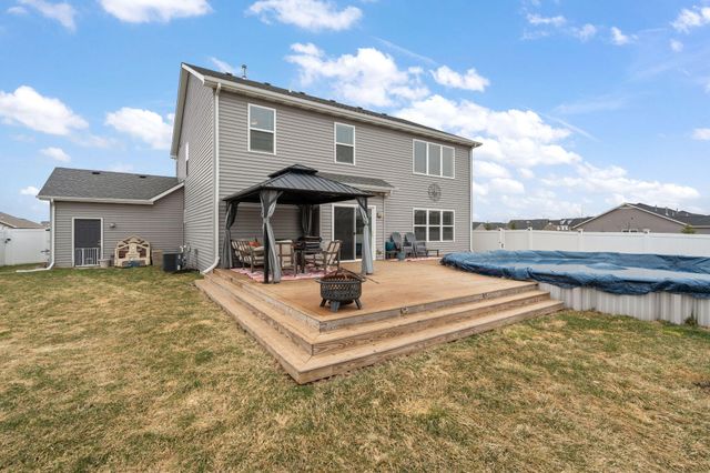 727 E 118th Avenue, Crown Point, IN 46307