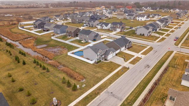 727 E 118th Avenue, Crown Point, IN 46307