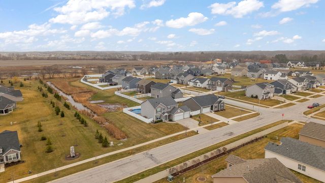 727 E 118th Avenue, Crown Point, IN 46307