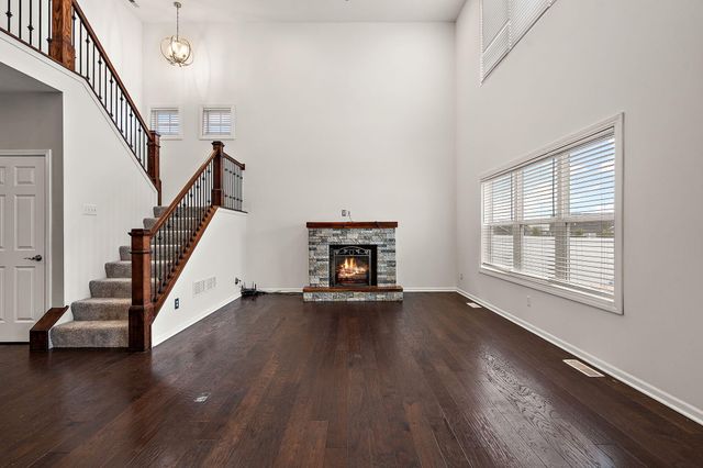 727 E 118th Avenue, Crown Point, IN 46307