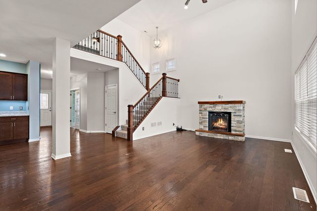 727 E 118th Avenue, Crown Point, IN 46307